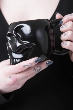 Killstar Skull Mug Black -Timeless London Shop SKULL MUG C x1600 f6b92e67 e3d4 40e9 bd0a e6422af08682 560x
