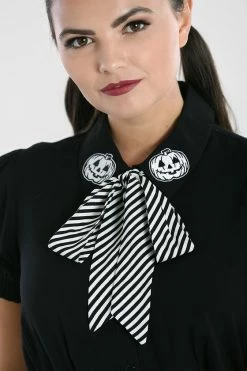 Hell Bunny Skelli Blouse 22 Hell Bunny Skelli Blouse -Timeless London Shop SkelliBlouse CUR c49c59c1 5e7d 4589 8c48 f2f1b5df1641 560x