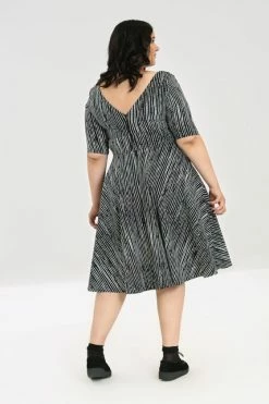 Hell Bunny Regan 50's Dress 3/4 Sleeves Bat Detail On Pockets -Timeless London Shop hlb40187p regan 50s dress black white 04 560x